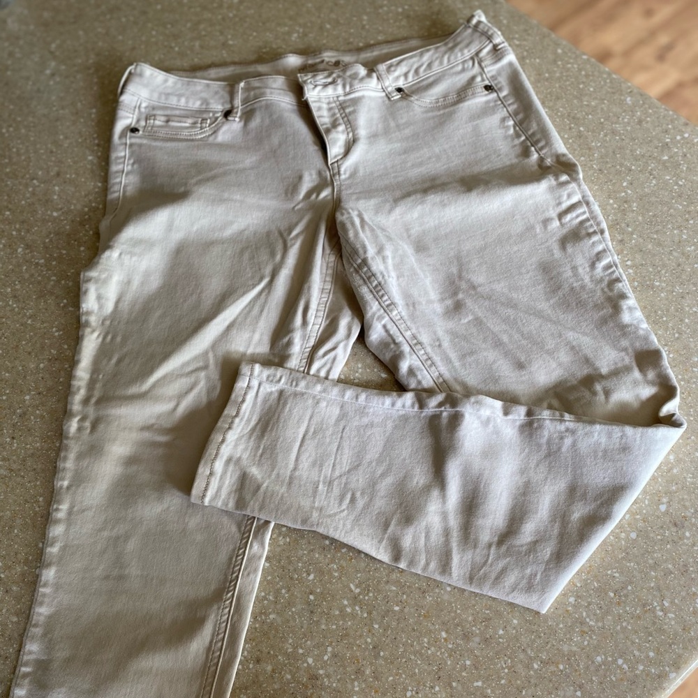 Cream color skinny pant